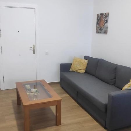 Precioso Apartamento Con Magnifico Patio. Sant Feliu de Llobregat Exterior foto