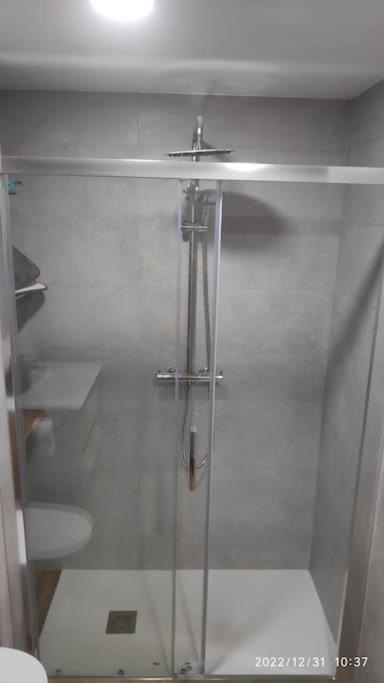 Precioso Apartamento Con Magnifico Patio. Sant Feliu de Llobregat Exterior foto